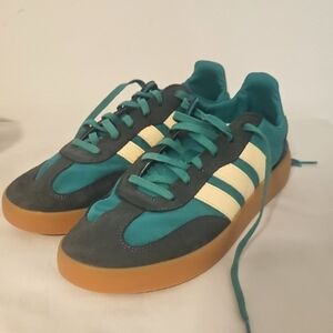 Adidas Men's Teal and Gray Sneakers
